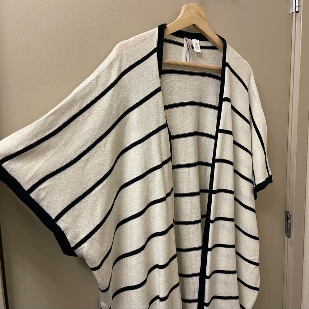 LOFT Short sleeve oversized striped Wrap Kimono Cardigan cream and navy blue - Picture 3 of 4